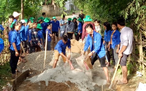 Đoàn Thanh niên xã thanh kỳ chung tay làm đường giao thông nông thôn